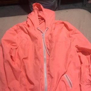 Wind breaker